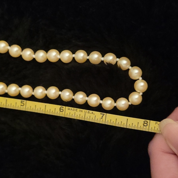 Avon Classic Pearlesque Necklace NEW - Picture 6 of 7